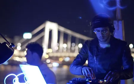 Budapest: Danube Beat Boat Party Cruise | Multiple drink packages