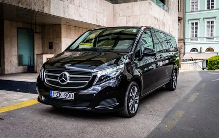 Budapest Private Airport Transfer in a Luxury Minivan