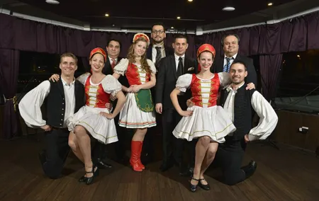 Drinks and Folklore Show Cruise in Budapest