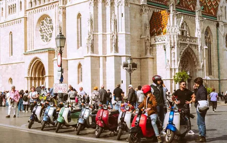 Vintage Sightseeing Scooter Tour of Budapest