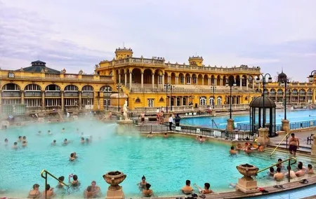 Private 4 Hours Budapest city tour and 3 hours Széchenyi thermal spa relax