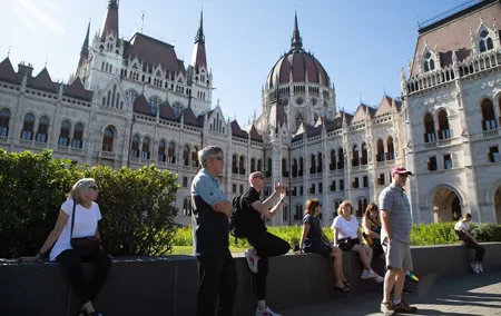 Budapest's Greatest Hits - Full Day Tour with Lunch & Metro Pass