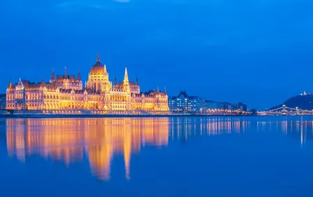 Budapest by night - private driving tour