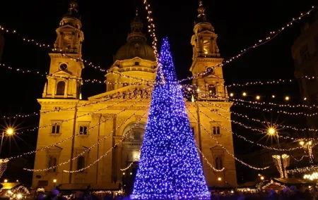 Budapest Christmas Market Tour with Basilica visit