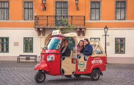 Budapest TukTuk Private Tour with Goulash Soup in the Downtown