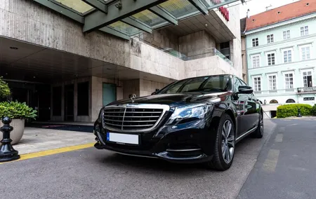 Mercedes S Class/BMW7 Private Budapest Half Day Tour