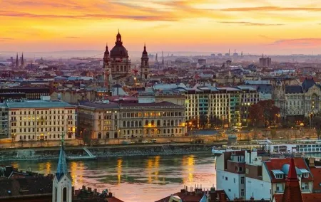 Budapest: The Best Of Pest From Central Market Hall To Hosok Tere