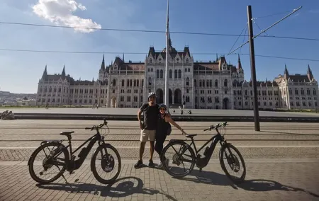 Budapest Highlights Private E-bike Tour