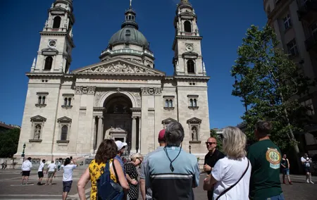 Budapest Urban Walk - Budapest City Tour with Cake & Coffee