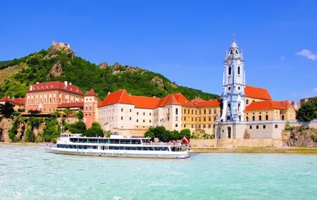 2 days Vienna - Wachau Valley PRIVATE guided tour package from Budapest