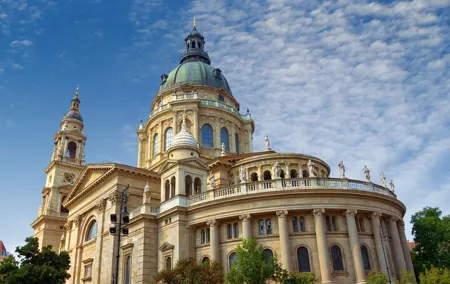 Skip-the-line St. Stephen Basilica Budapest Old Town Tour