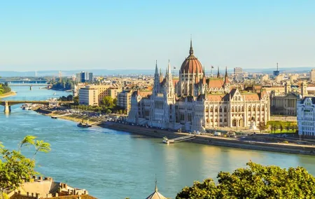Budapest Danube River Cruise with Old Town Walking Tour