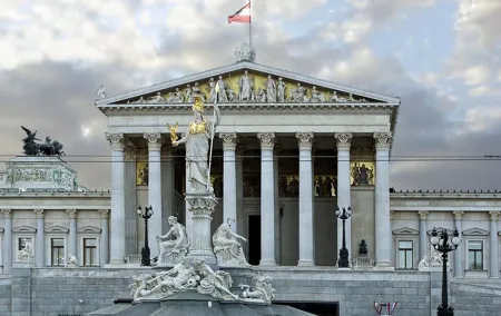 Private Day Tour in Vienna from Budapest with Licensed Guide