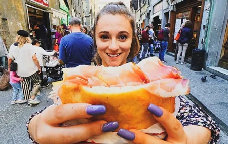 Private Budapest Tour: Hungarian Delicacies and Culture with Local Expert