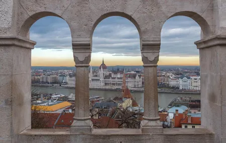 4 hours long private walking tour in Budapest