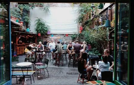 Secret Ruin Bar Crawl in Budapest with a Local