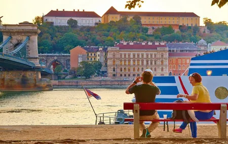 Private Walking Tour in Spanish of Budapest with Local Guide