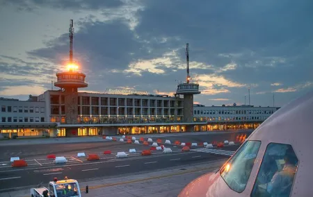 Private arrival OR departure transfer in Budapest (hotel OR airport pick-up)