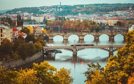 Private transfer from Budapest to Prague with a Sightseeing stop in Kutna Hora