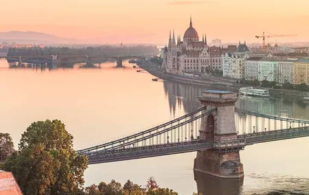 Private Self Guided Tour of Downtown Budapest History