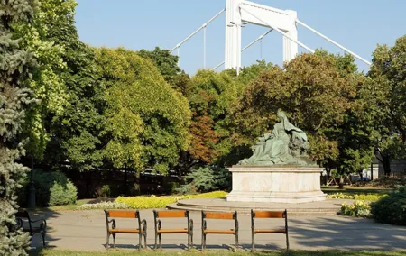 Budapest Paranormal Detective: Self-Guided Mystery Puzzle Quest