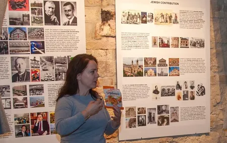 Budapest Jewish Ghetto Wall with History Guide