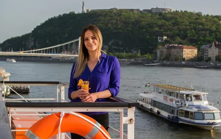 Summer Time Booze Cruise Budapest Sightseeing Danube Tour
