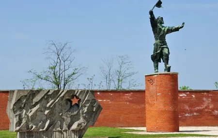 Budapest Memento Park Memory of Communism Private Car Tour