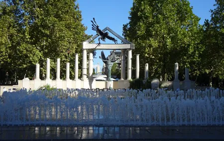 Budapest self-guided walking tour and scavenger hunt