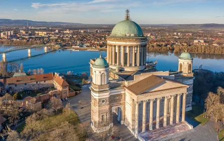 Budapest to Esztergom Basilica Private Day Trip with Tickets