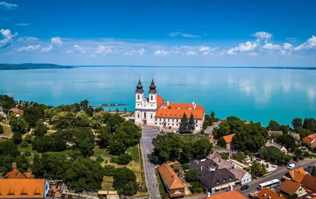 Private Day Trip from Budapest to Tihany Peninsula and Abbey