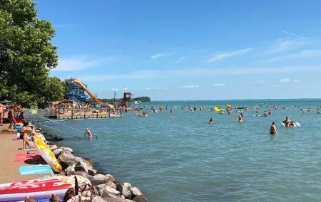 Lake Balaton Trip by Car with Swimming/Bathing in the Lake