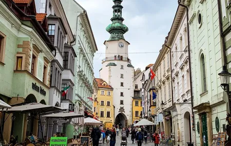 4 Days / 3 nights Vienna-Prague-Bratislava Private Tour Package from Budapest
