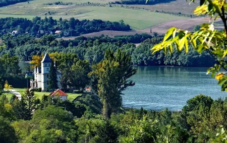 Danube Bend Day Trip Nature Escape to Zebegeny