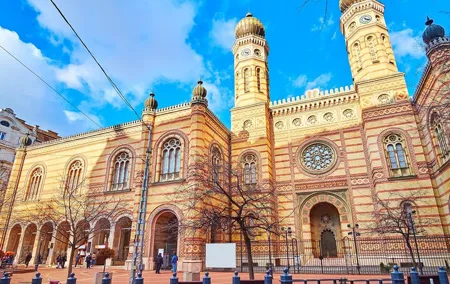Skip-the-Line Dohány Street Synagogue Private Tour Budapest