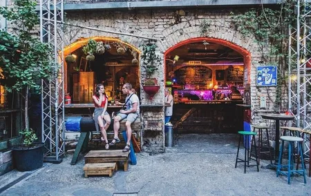 Budapest By Night - Pub Crawl to Ruin Bars with Private Guide