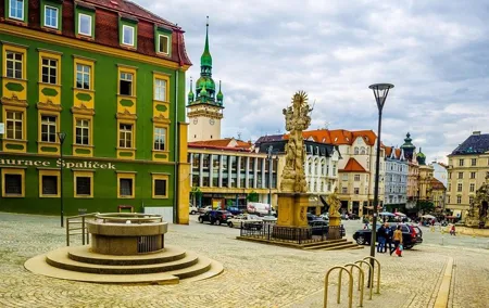 Budapest - Brno private transfer with a luxury van