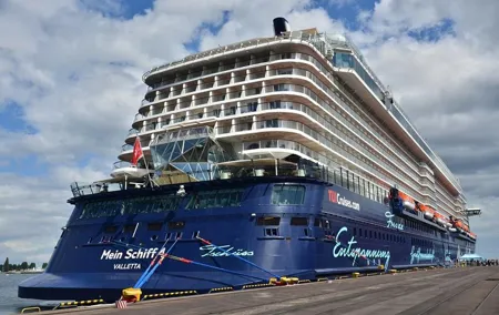 Private Transfer From the Port Gdynia to Gdansk Old Town