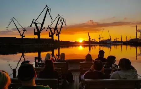 Sunset on the Shipyard and Old Town Evening Cruise