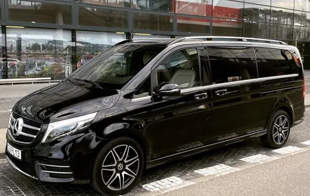 Private Airport Transfer: From Gdansk Airport to Gdynia (PAX 7)