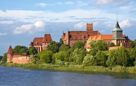 Private Tour Malbork Castle to The Largest Castle in The World