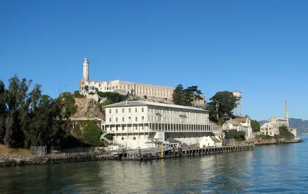 Alcatraz Prison Tour and Golden Gate Bridge Bike Rental