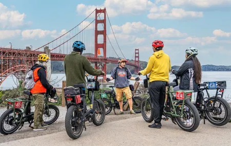 Golden Gate Bridge Guided Bicycle Tour with Lunch at Local Hotspot