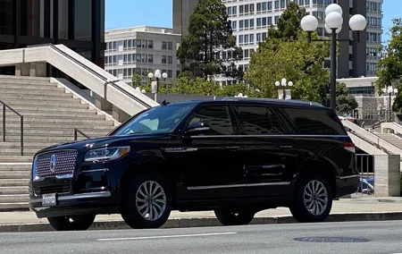 Luxury transfer between San Francisco and SFO Airport