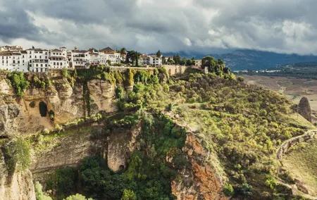 Visit Ronda and Setenil de las Bodegas in one day from Malaga