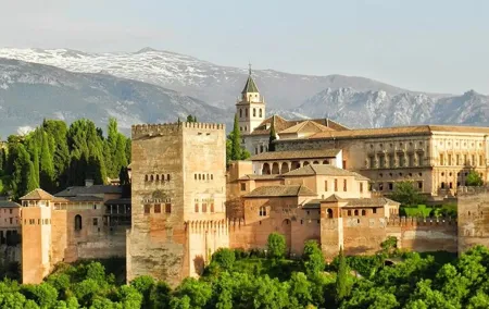 Private Tour to La Alhambra de Granada from Malaga