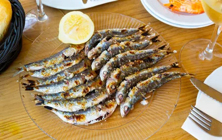 Malaga Food Tour: Tapas, Drinks and Delights with a Local