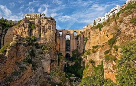 Ronda and Setenil de las Bodegas tour from Malaga