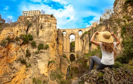 Private day trip from Malaga to Ronda and Marbella, Local driver