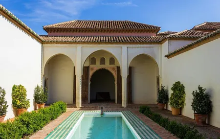 Malaga's Alcazaba and Roman Theatre Private Tour With Tickets
